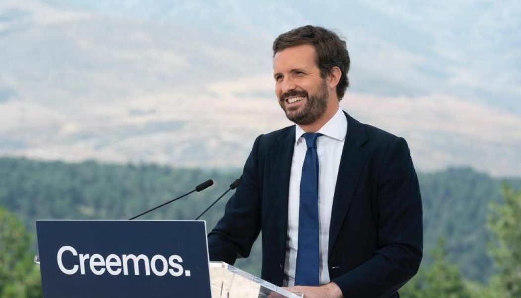 Casado rechaza los “cordones sanitarios” y mantiene su connivencia con la extrema derecha