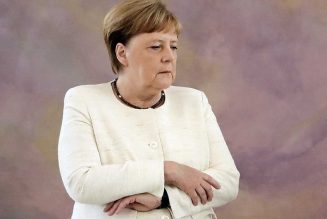 Angela Merkel propuso negociar con los talibanes para continuar con las evacuaciones