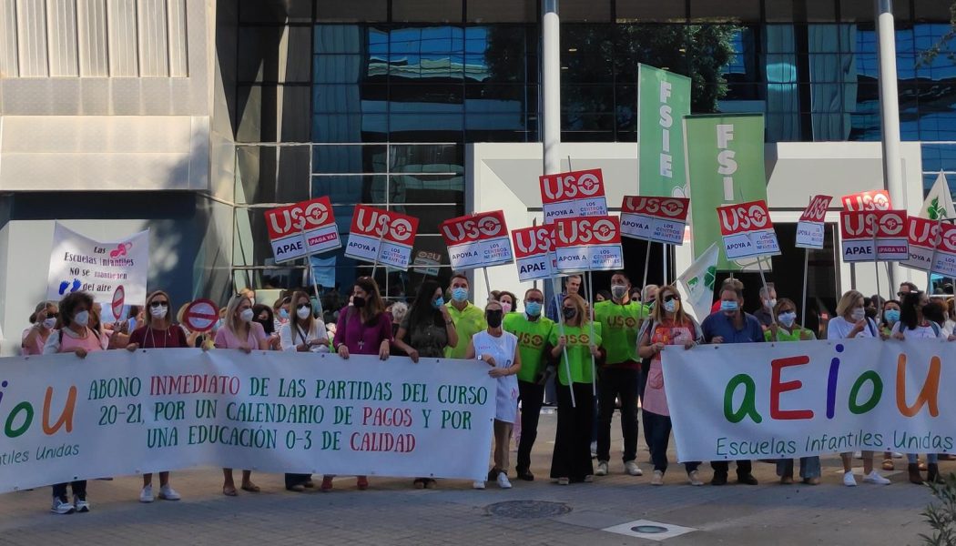 Más de 350 escuelas infantiles se concentran en protesta por los «retrasos» en los pagos del curso 2020-2021