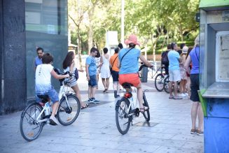 La DGT inicia en Málaga una campaña de vigilancia a bicicletas y vehículos de movilidad personal en las aceras