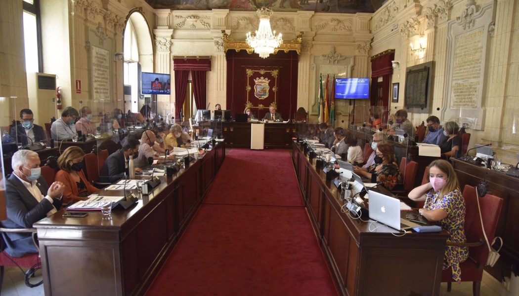 La reprobación del acuerdo de PP y Cassá, la torre del puerto y La Invisible, centran el pleno de Ayuntamiento