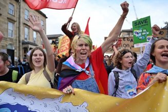 Miles de jóvenes marchan por las calles de Glasgow