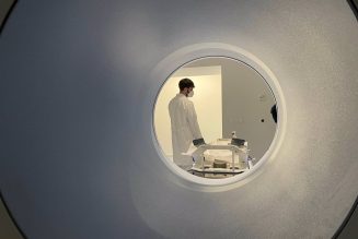 La Unidad de Oncología Radioterápica y Radiofísica del Hospital Clínico trata a más de 1.800 pacientes en 2021