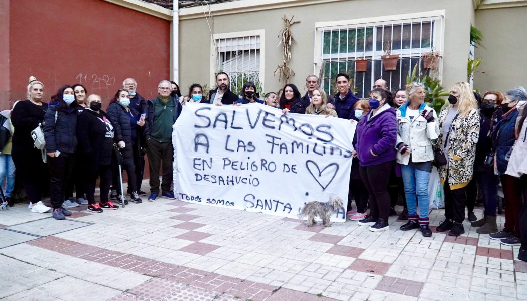 El PSOE y Abanico Solidario suman fuerzas para frenar el desahucio de 200 familias en Santa Julia