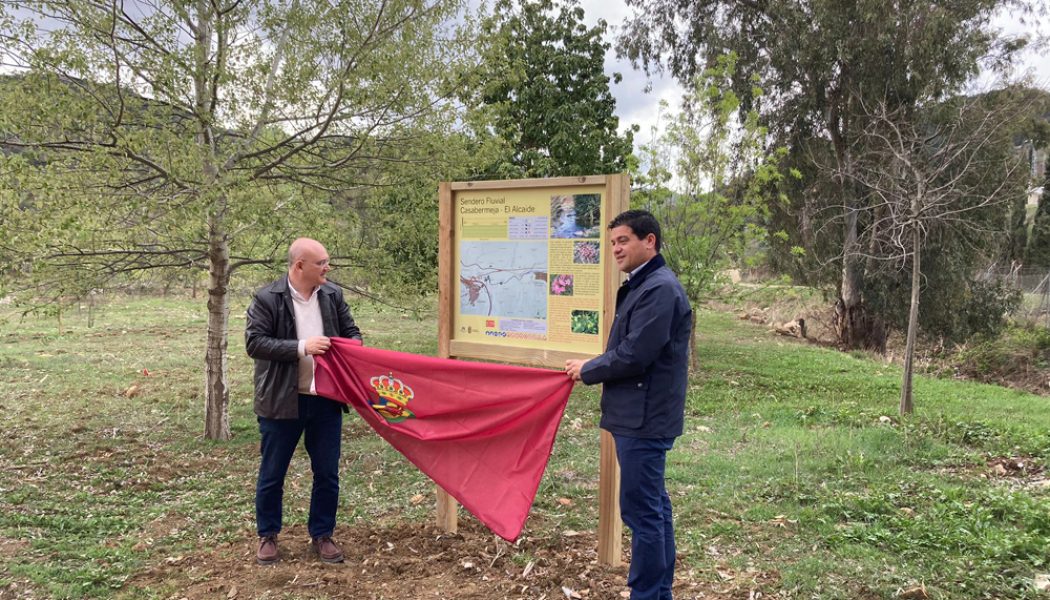 Un nuevo sendero fluvial une el núcleo urbano de Casabermeja con la urbanización El Alcaide