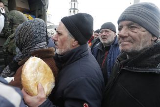 Toque de sirenas en Kiev, mientras miles de civiles huyen de otras ciudades