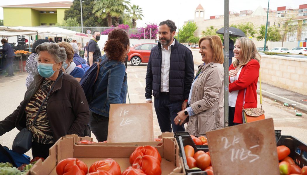 El PSOE propone la supresión de bolsas de plásticos en los mercadillos para convertirlos en zonas de contaminación cero