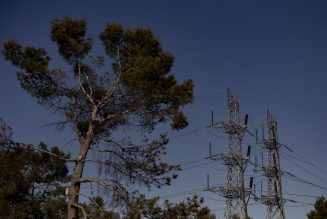 El precio de la luz baja este lunes un 21,6%, hasta los 69,56 euros/MWh