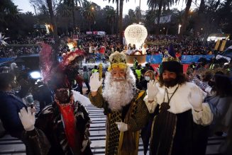 Los Reyes Magos llegan a Málaga para celebrar los cien años de su Cabalgata