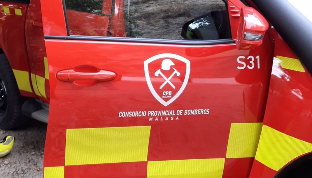 Un incendio en garaje de Antequera afecta a siete vehículos sin causar heridos