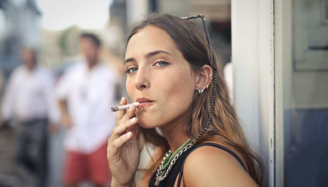 Nofumadores defiende la ilegalización del cigarrillo a partir de 2030 para “reducir un 30% el cáncer”