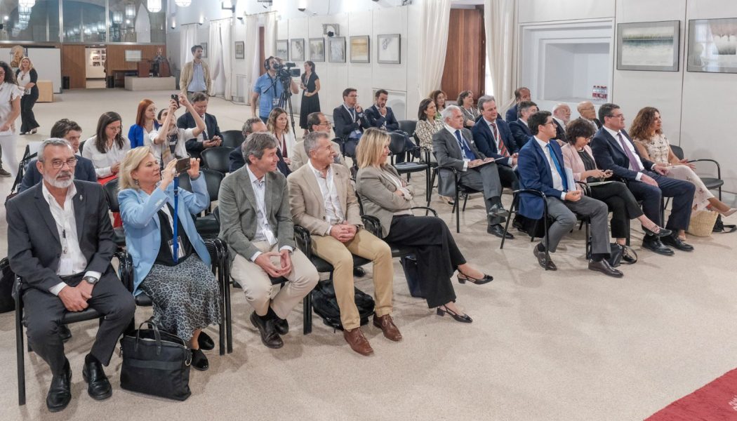 El Consejo Andaluz de Enfermería, en la Jornada sobre control de la pandemia en el Parlamento de Andalucía