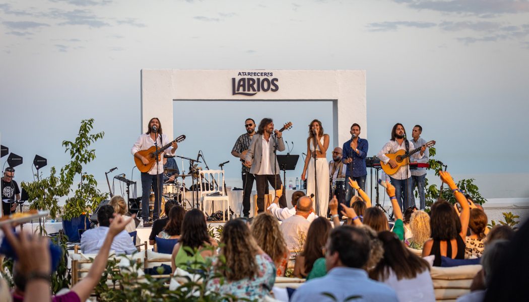 Vuelve Atardeceres Larios, la experiencia con la que celebrar que vivir es un buen arte