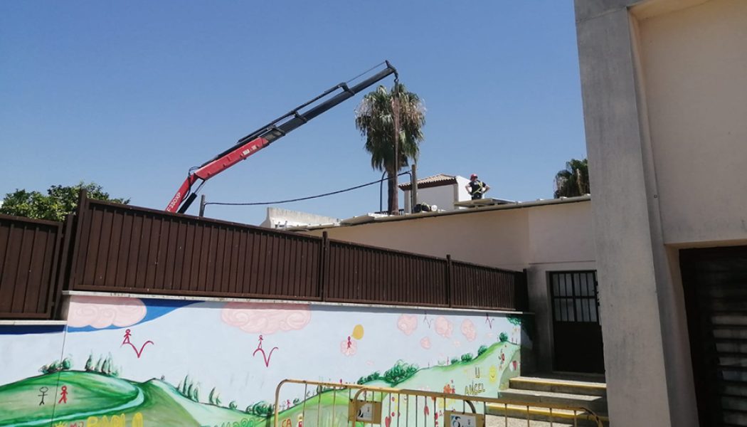 Educación programa 40 obras de retirada de amianto en centros escolares de Andalucía este verano