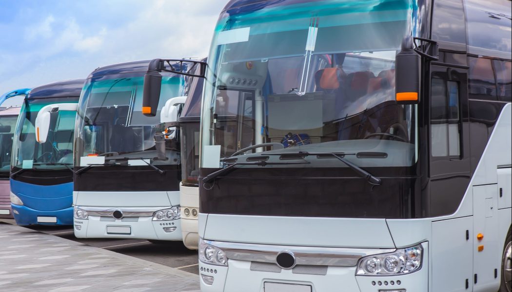 El 32% de desplazamientos por carretera en Andalucía esta semana se hará en autobús