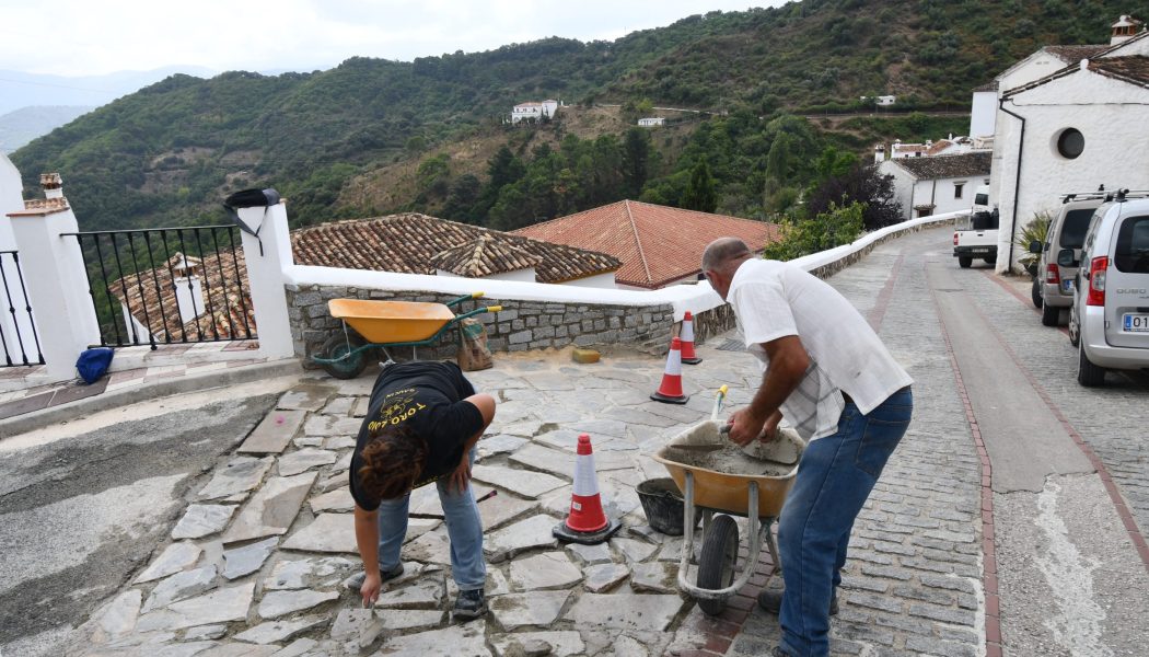 Benadalid desarrolla un plan de acondicionamiento del casco urbano