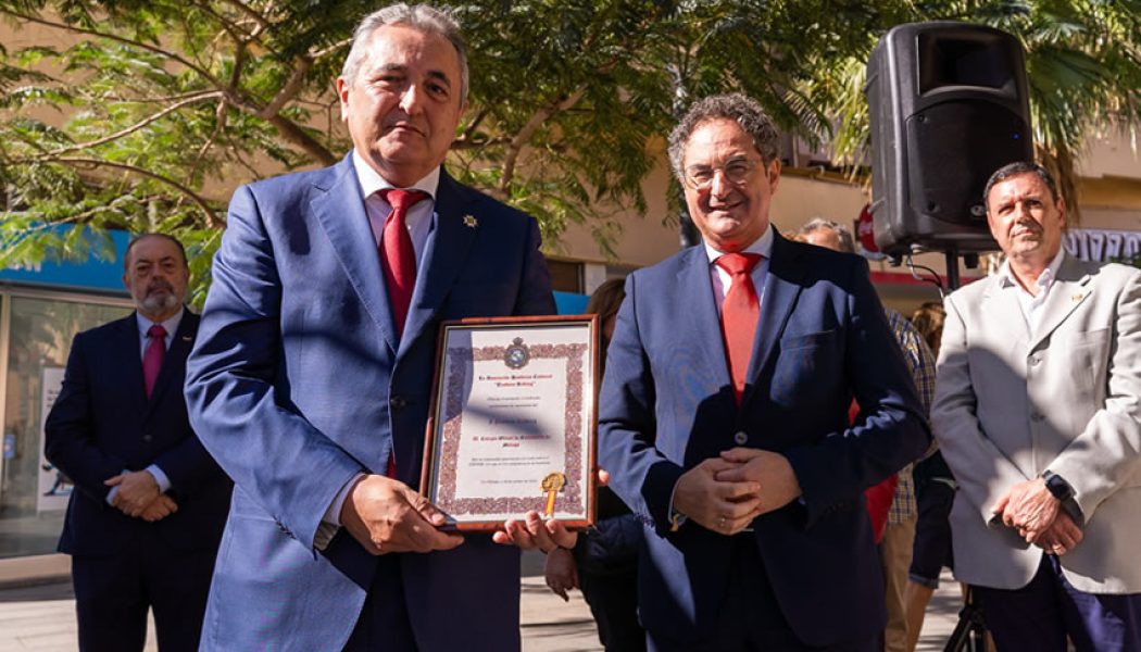 El Colegio de Enfermería recibe un galardón de la Asociación Teodoro Reding