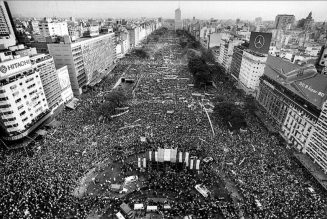 Desde Alfonsín hasta Milei: 40 años de democracia argentina