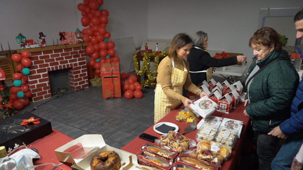 Cartajima disfrutó de su poblado navideño con numeroso público C3569T01