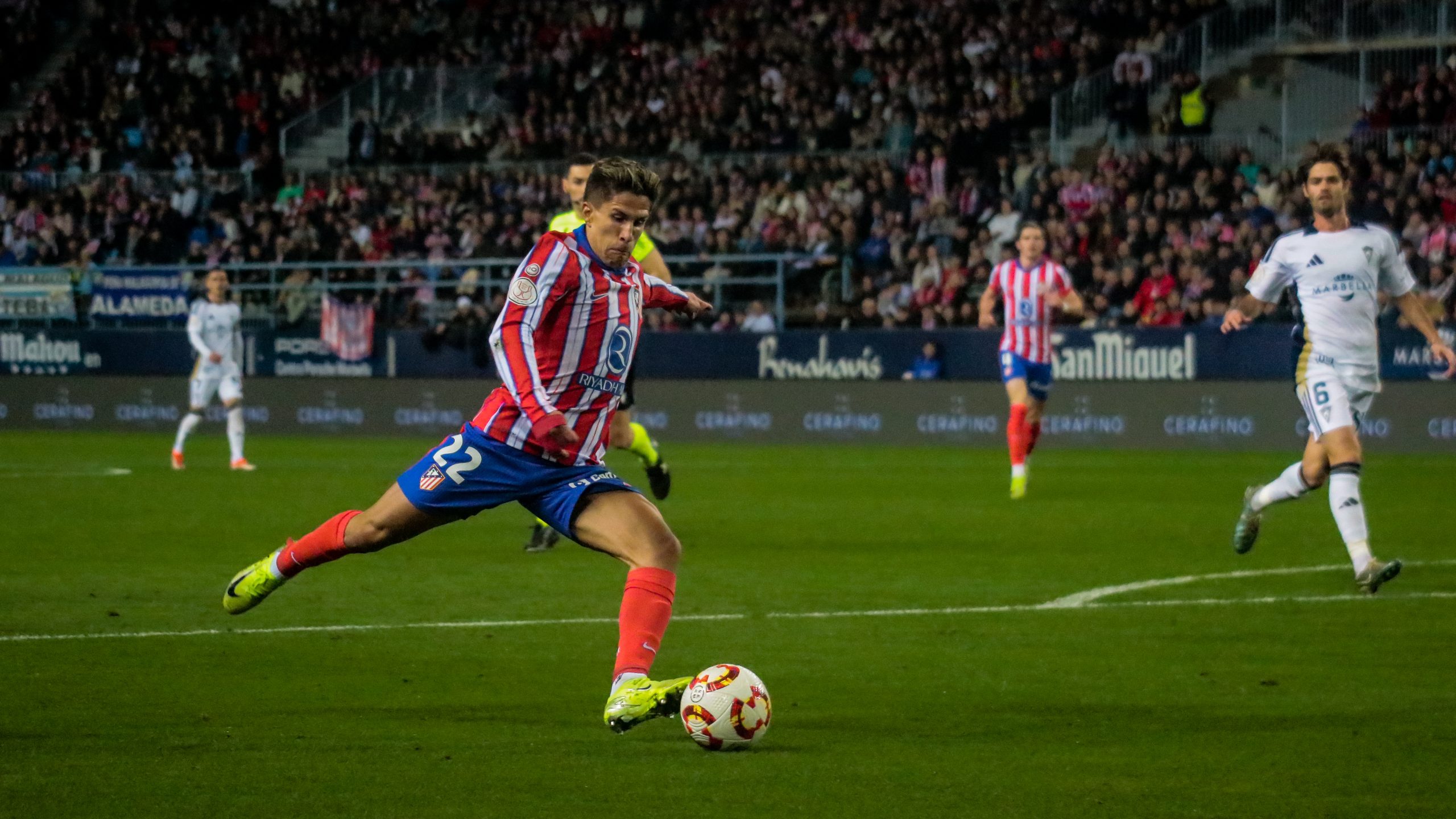 Marbella F.C. Sorprende en La Rosaleda con una Actuación Memorable 4 J8A9192 scaled 1