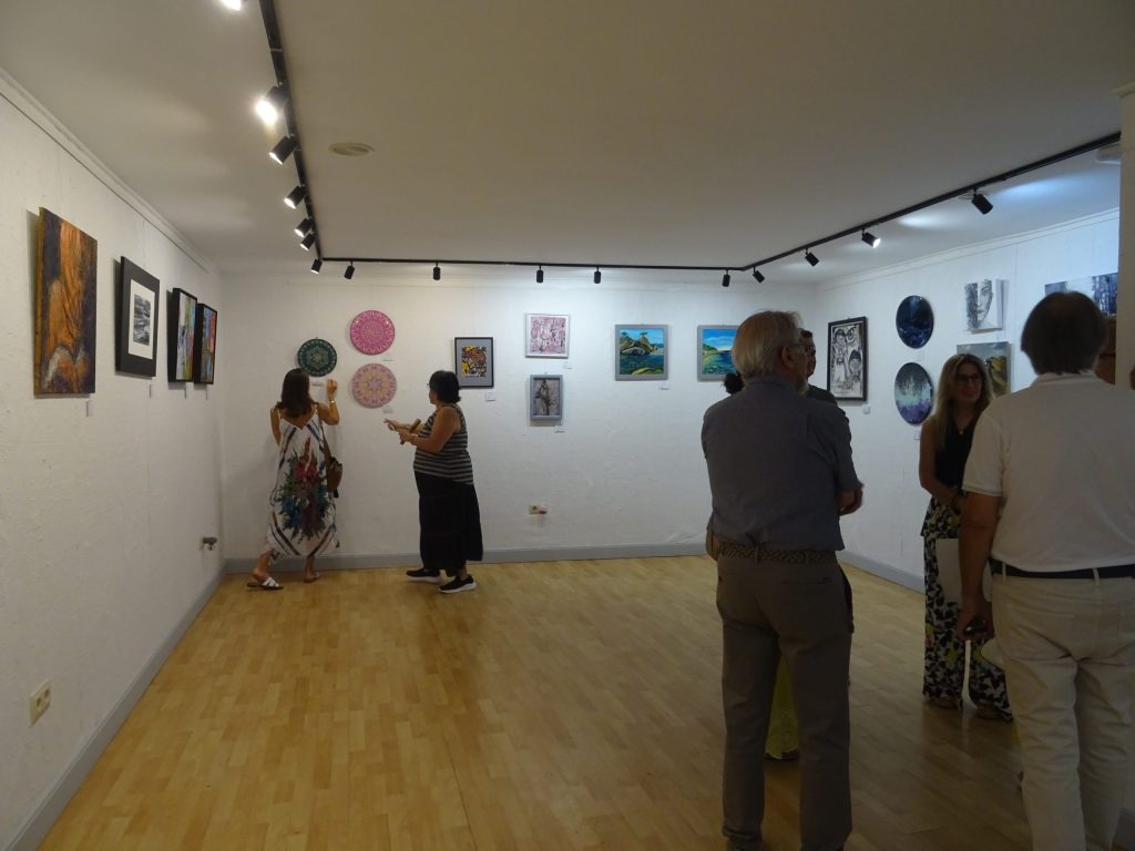 El artista mexicano, Erik Rivera expone obra en Galería Atelier Natale DSC01420 scaled 1