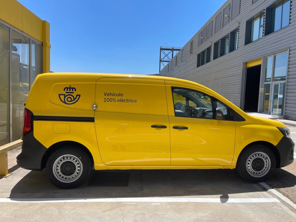 Furgon electrico de Correos