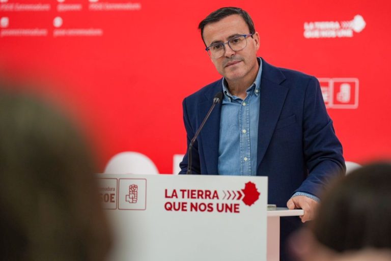 Gallardo dimite como líder del PSOE en Extremadura A1 1412284922 1
