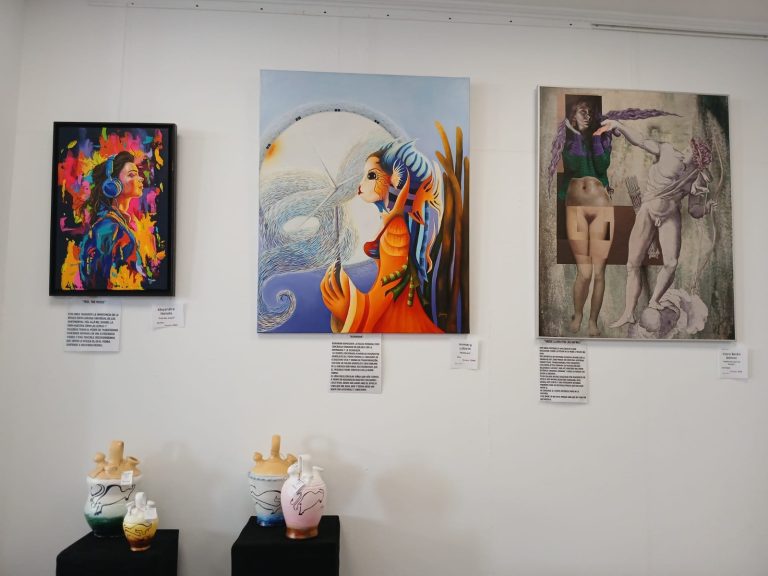 El arte como diálogo y homenaje en la exposición “Mujer Internacional” Se contó en la inauguración con la Concejala de Igualdad de Fuengirola