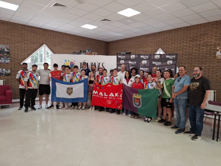Arco Club Malaka impulsa la tecnificación de sus jóvenes arqueros en Mollina CG Malaka tiro con arco Mollina