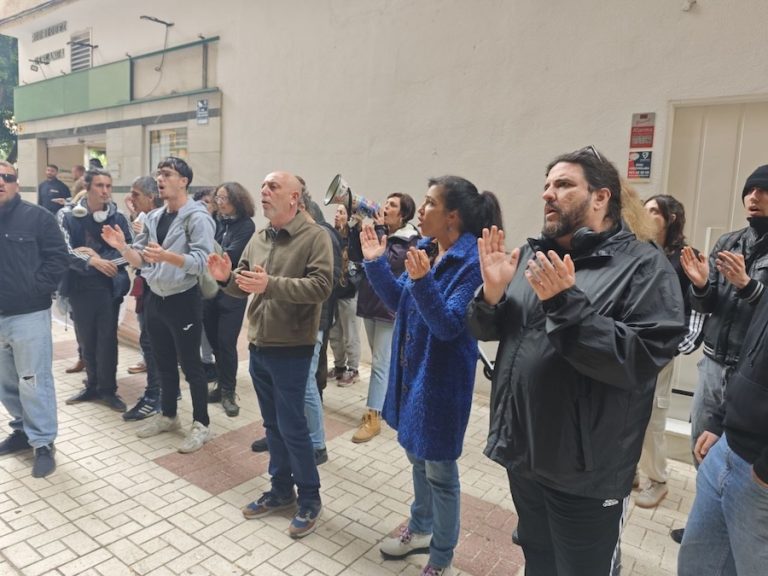 Por Andalucía denuncia que el PP permita el desahucio de una mujer mayor con un hijo dependiente Foto 2