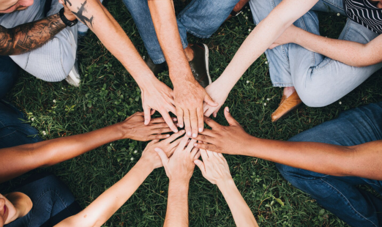 Imagen Freepik. Solidaridad Malaga