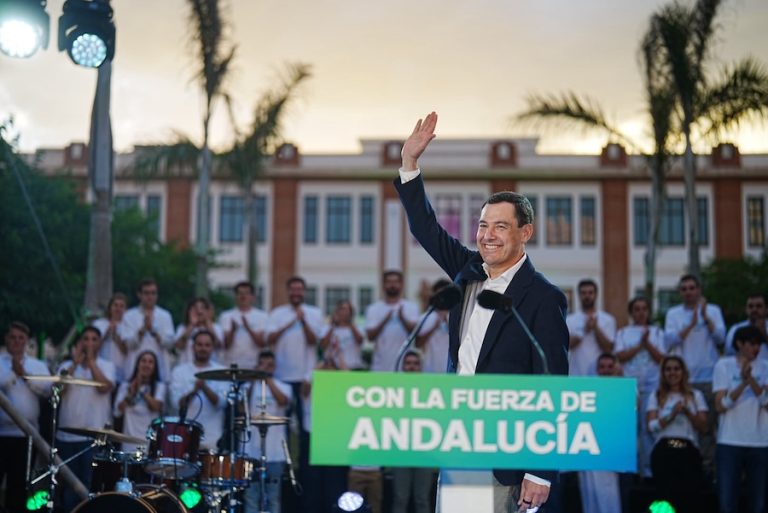 Juanma Moreno repite mayoría absoluta en Andalucía, según la encuesta de Sigma Dos A1 1412891379 1